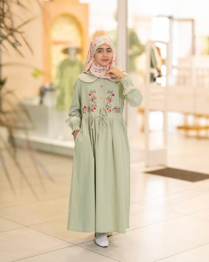 عبا دخترانه تارا نوجوان