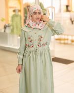 عبا نحی تارا نوجوان